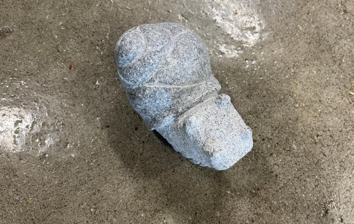 salg af Snegl David grå granit