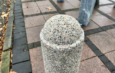 salg af Pullert granit