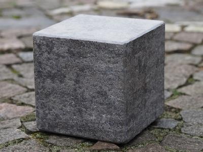 salg af Sokkel 15 x 15 x 15 cm