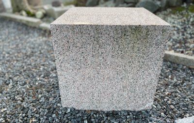 Sokkel rød 45 x 45 x 45 cm