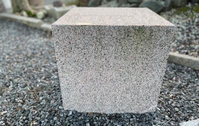 salg af Sokkel rød 45 x 45 x 45 cm