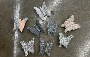 Sommerfugl granit lille