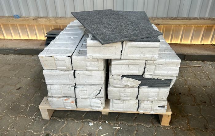 salg af Sort basalt fliser rest