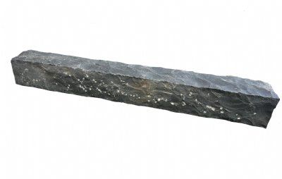 Sort basalt palisade kantsten