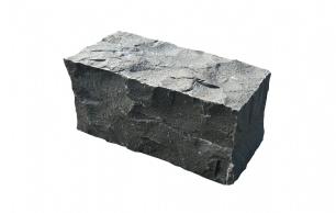 Sort basalt palisade kantsten