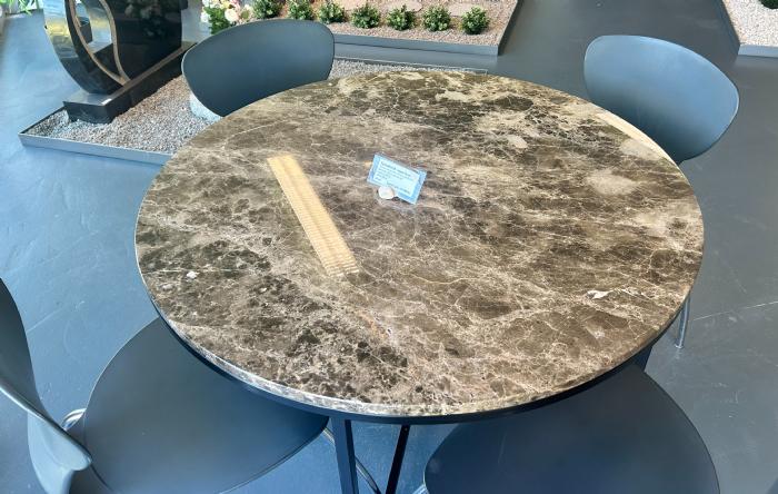 salg af Spisebord Marron Emperador