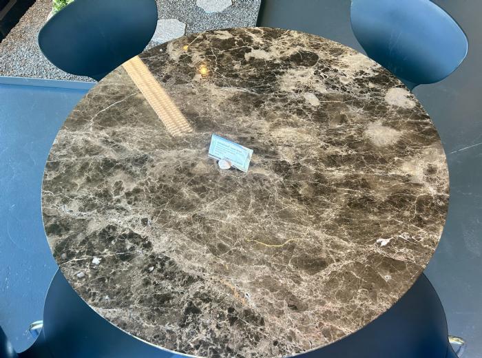 salg af Spisebord Marron Emperador