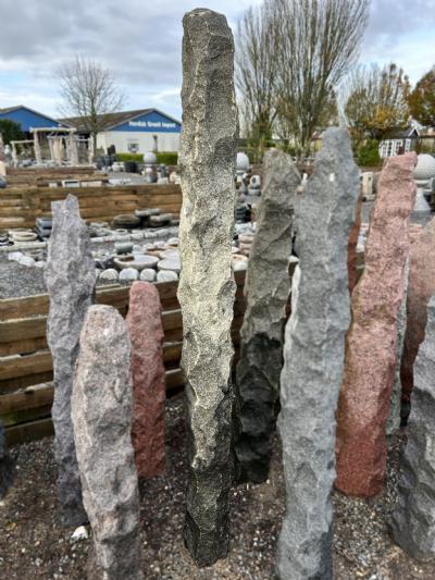 salg af Stick i grønlig granit nr. 18
