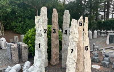 salg af Nr. 3 rød granit højde 212 cm