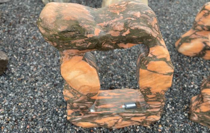 salg af Skulptur med hul nr. 8