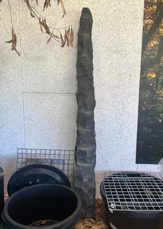 salg af Stick sort granit H200 cm