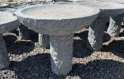 salg af Stort fuglebad på sokkel