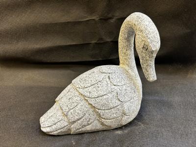 salg af Granit svane med poleret næb