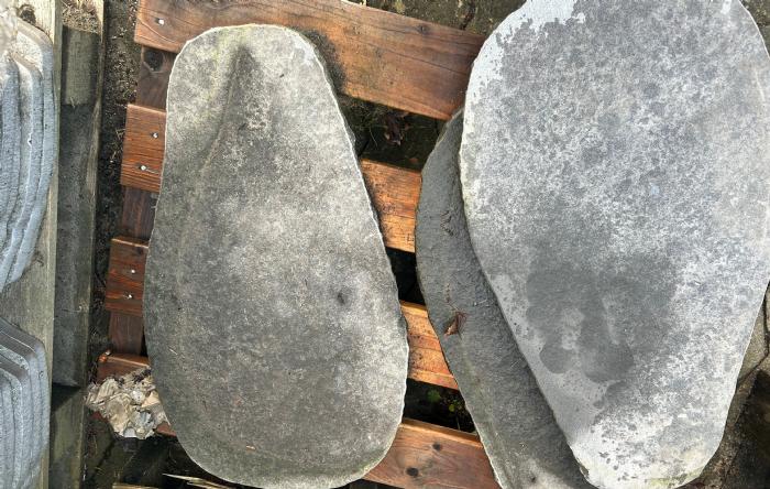 salg af Trædesten sort basalt dråbeform