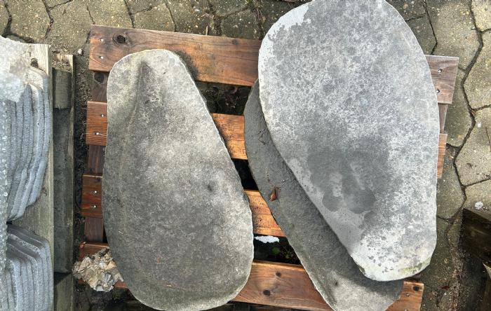salg af Trædesten sort basalt dråbeform