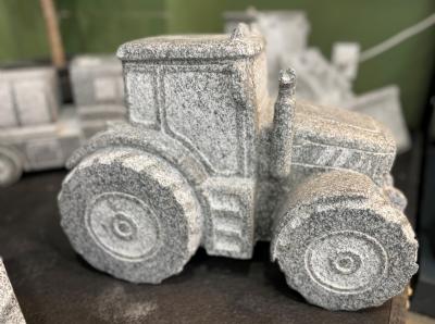 salg af Traktor gråsort granit