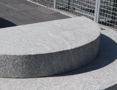 salg af Trappetrin i lys grå granit - 120 x 60 x 15 cm