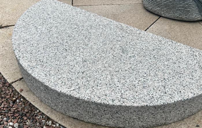 salg af Trappetrin radius T-rosa granit