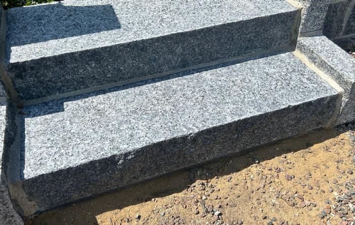 salg af Trappetrin Larvikitt blå granit