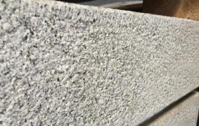 salg af Trappetrin lys grå granit