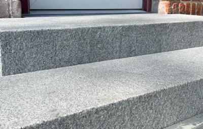 salg af Trappetrin grå indisk granit - 150 x 35 x 15 cm