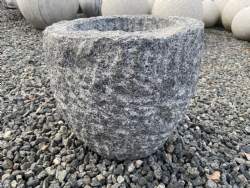 råkløver gråsort granit trug