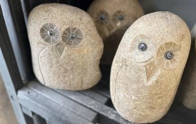 salg af Ugle i natursten