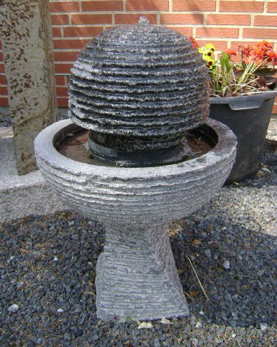 Vandreservoir Vredet kugle på sokkel