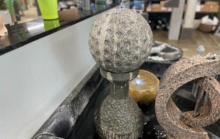 salg af Vandsten golfkugle på tee udstillingsmodel