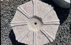 møllesten uden sokkel