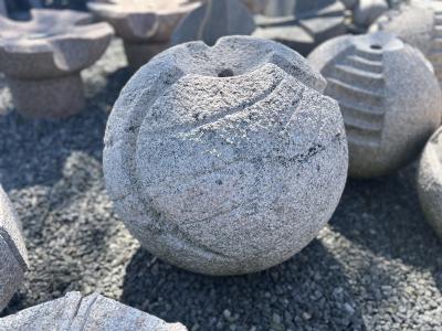 salg af Vandsten i rødlig granit Petanque